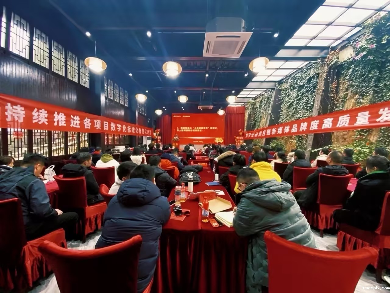 米兰体育在线投注网站团队欢度元宵佳节，共庆团圆时刻